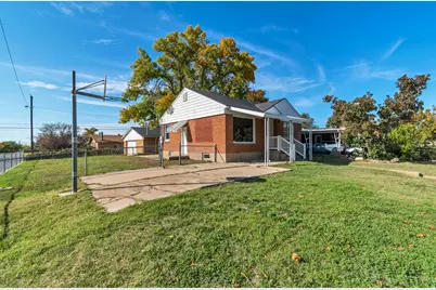 5289 S 2200 W, Roy, UT 84067 - Photo 2