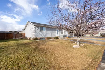 595 N 400 E, Richfield, UT 84701 - Photo 2