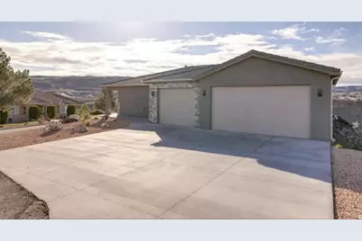 217 W Terrace Cir, Toquerville, UT 84774 - Photo 2