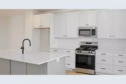 6921 W South Jordan Pkwy, South Jordan, UT 84009 - Photo 2