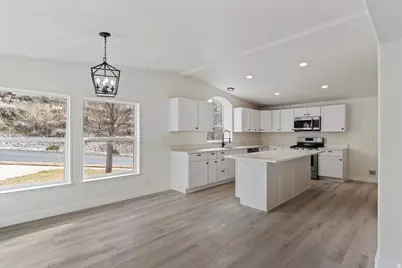 371 E Cynthia Way S, North Salt Lake, UT 84054 - Photo 8