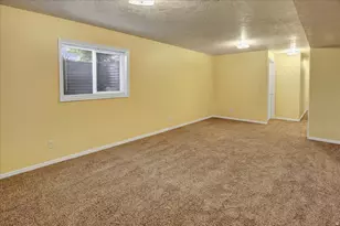 4374 S 2900 W, Roy, UT 84067 - Photo 24