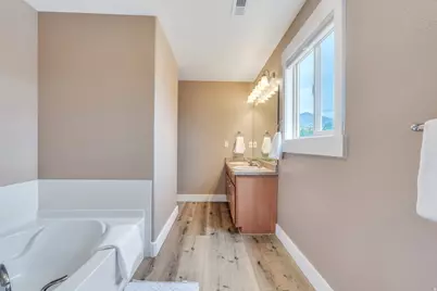 291 W Kestrel Dr, Saratoga Springs, UT 84045 - Photo 18
