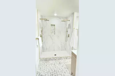 2099 E Worchester Dr S, Cottonwood Heights, UT 84121 - Photo 12