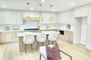 2099 E Worchester Dr S, Cottonwood Heights, UT 84121 - Photo 2