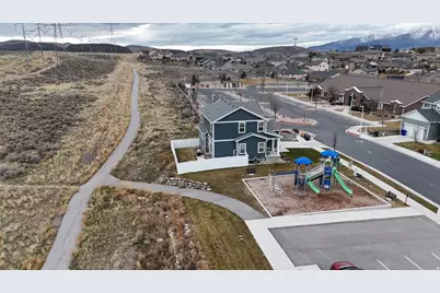 9288 N Tampa Dr, Eagle Mountain, UT 84005 - Photo 8