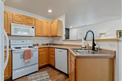 6823 S Savoie Ct, West Jordan, UT 84084 - Photo 8