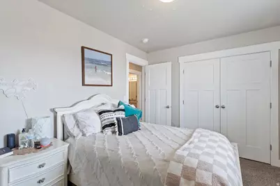 2146 W 5600 S #29, Roy, UT 84067 - Photo 22