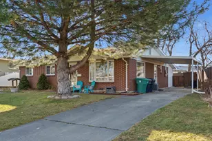 581 W Greenleaf Dr S, Murray, UT 84123 - Photo 2