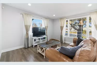 581 W Greenleaf Dr S, Murray, UT 84123 - Photo 4