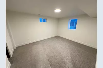 1184 E Valhalla Dr, Clearfield, UT 84015 - Photo 14