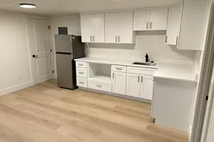 1184 E Valhalla Dr, Clearfield, UT 84015 - Photo 10