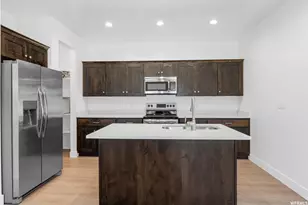 2174 E 270 N, Spanish Fork, UT 84660 - Photo 2