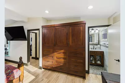 2117 E Rolling Knolls Way, Cottonwood Heights, UT 84121 - Photo 36