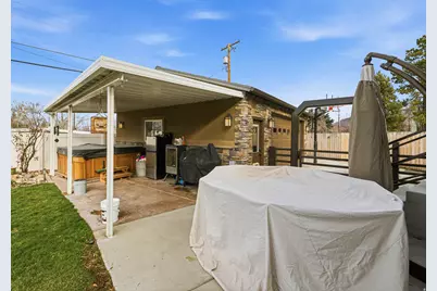 2117 E Rolling Knolls Way, Cottonwood Heights, UT 84121 - Photo 10