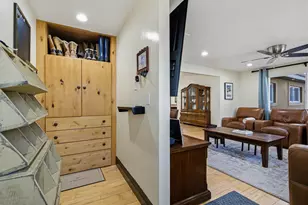 2117 E Rolling Knolls Way, Cottonwood Heights, UT 84121 - Photo 30