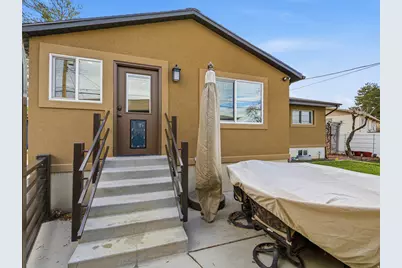 2117 E Rolling Knolls Way, Cottonwood Heights, UT 84121 - Photo 8