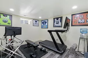 2117 E Rolling Knolls Way, Cottonwood Heights, UT 84121 - Photo 52