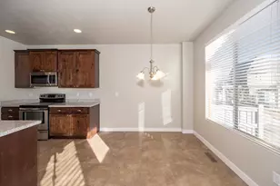 4088 E Oakland Hills Dr, Eagle Mountain, UT 84005 - Photo 10