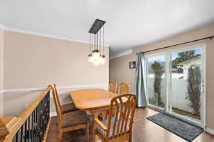 1065 E Fallbrook Way, Sandy, UT 84094 - Photo 12