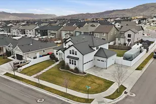 6633 W Indigo Dr, Herriman, UT 84096 - Photo 54