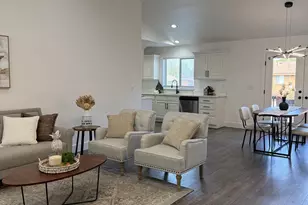 156 W 300 N, Clearfield, UT 84015 - Photo 2