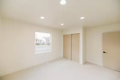 345 E 600 S, Centerville, UT 84014 - Photo 18