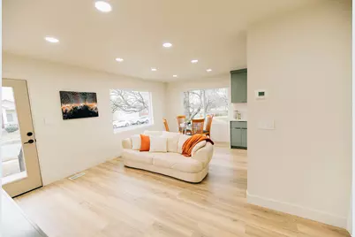 345 E 600 S, Centerville, UT 84014 - Photo 2