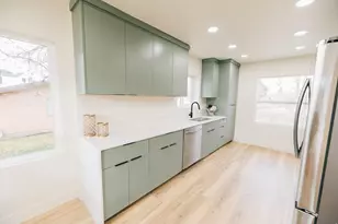 345 E 600 S, Centerville, UT 84014 - Photo 10