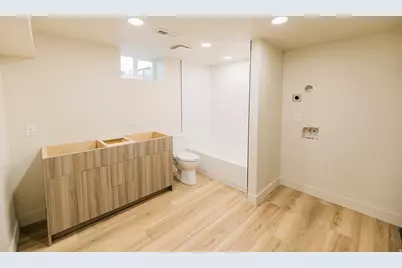 345 E 600 S, Centerville, UT 84014 - Photo 30