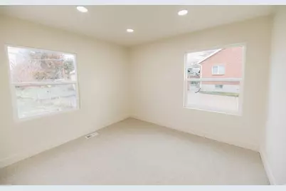 345 E 600 S, Centerville, UT 84014 - Photo 20