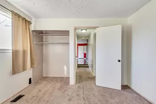 5731 S Blake Dr, Taylorsville, UT 84129 - Photo 12