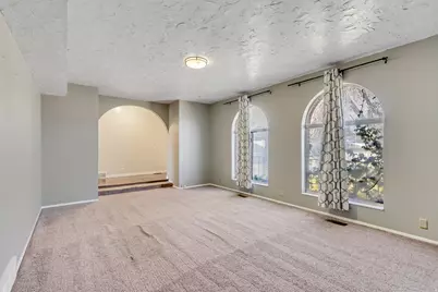 5731 S Blake Dr, Taylorsville, UT 84129 - Photo 10