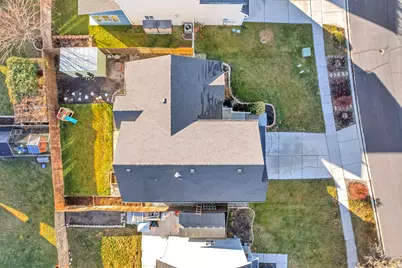 2264 E Loch Lomond Dr, Saratoga Springs, UT 84043 - Photo 32