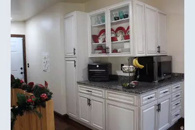 1051 S 900 W, Tooele, UT 84074 - Photo 6