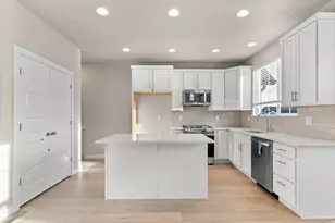 7251 S Campion Dr, West Jordan, UT 84081 - Photo 14