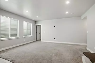 7926 N Bristlecone Rd W, Eagle Mountain, UT 84005 - Photo 28