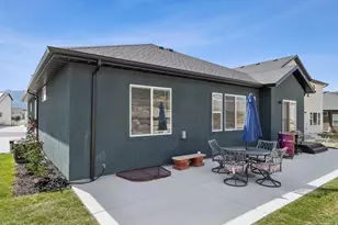 7926 N Bristlecone Rd W, Eagle Mountain, UT 84005 - Photo 38