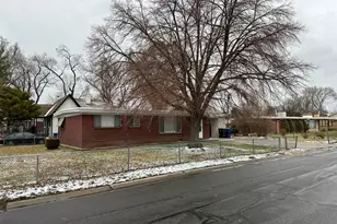 709 E 4255 S, Millcreek, UT 84107 - Photo 2