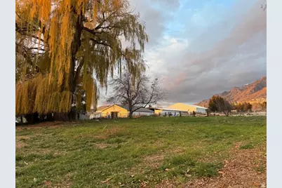 204 E Lomond View Dr, North Ogden, UT 84414 - Photo 2