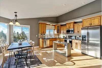 842 E 2150 S, Bountiful, UT 84010 - Photo 16