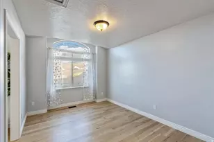 842 E 2150 S, Bountiful, UT 84010 - Photo 26