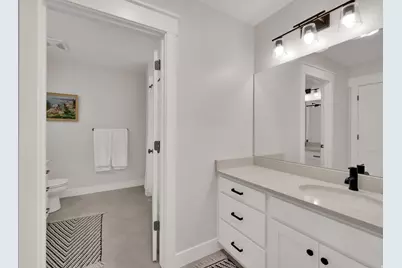 6889 W Lake Ave, South Jordan, UT 84009 - Photo 40