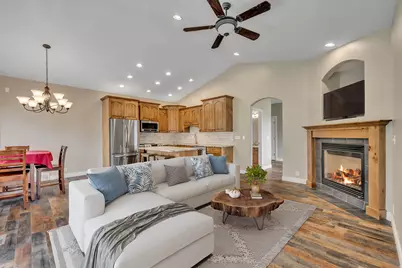 341 E Edgemont Dr S, North Salt Lake, UT 84054 - Photo 1