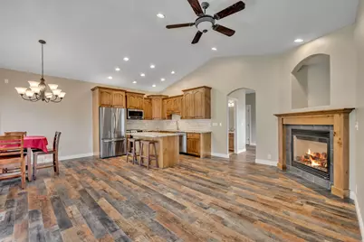 341 E Edgemont Dr S, North Salt Lake, UT 84054 - Photo 2