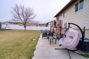 8129 W Armoridge Circle, Magna, UT 84044 - Photo 18