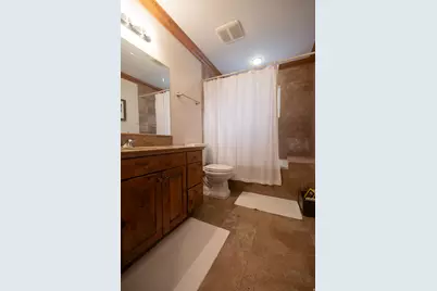 8867 S Easthills Dr E, Sandy, UT 84093 - Photo 44