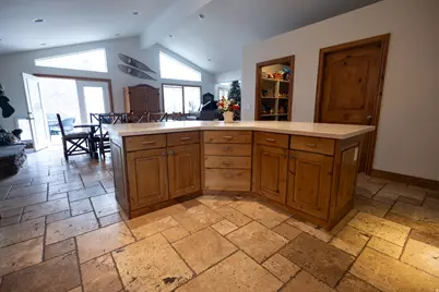 8867 S Easthills Dr E, Sandy, UT 84093 - Photo 28