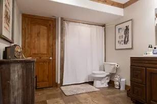 8867 S Easthills Dr E, Sandy, UT 84093 - Photo 52