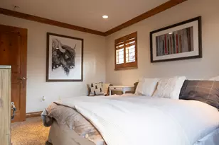 8867 S Easthills Dr E, Sandy, UT 84093 - Photo 42